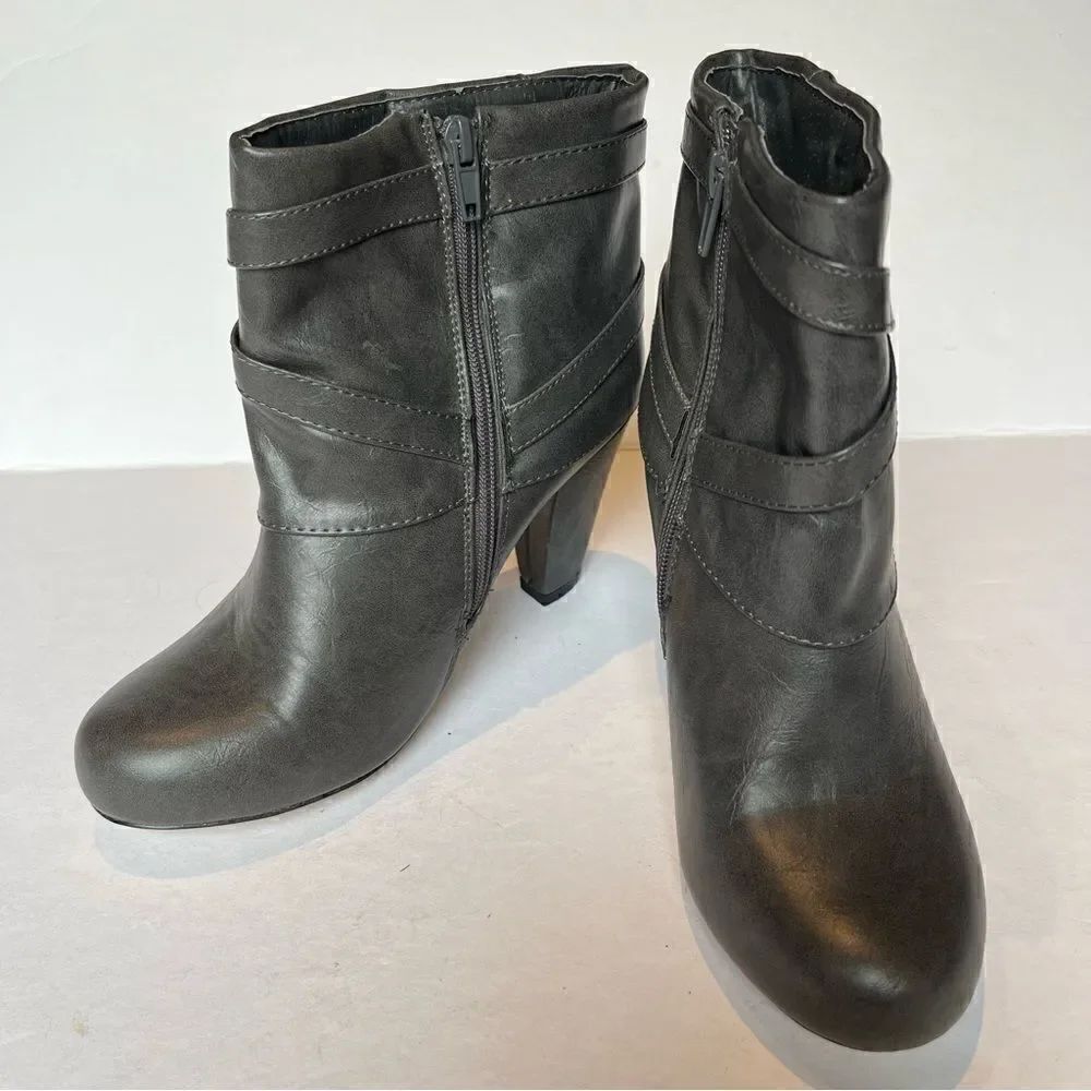 Madden Girl Women's Heeled Ankle Boots Gray Size 9W Plaazaw